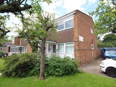 Flat to rent in Howard Court, Howard Drive, Letchworth Garden City SG6