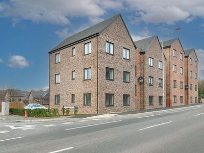 Flat to rent in Laver Drive, Chesterfield S41