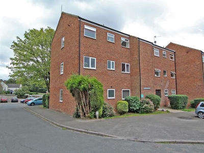 Flat to rent in Leivers House, Derwent Crescent, Arnold, Nottingham NG5