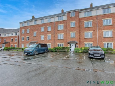 Flat to rent in Linacre House, Archdale Close, Chesterfield, Derbyshire S40