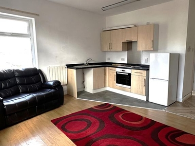 Flat to rent in London Road, Penkhull, Stoke-On-Trent ST4