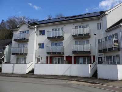 Flat to rent in Looe Road, Exeter EX4