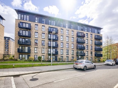 Flat to rent in Melrose Apartments, Bell Barn Road, Park Central B15