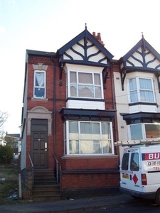 Flat to rent in North Street, Dudley DY2