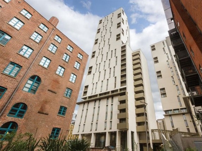 Flat to rent in One, Cambridge Street, Manchester M1