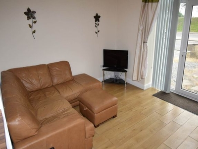 Flat to rent in Osprey House, Oystermouth Road, City Centre, Swansea SA1