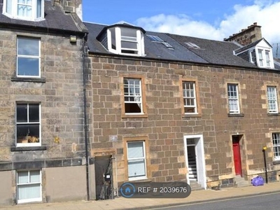 Flat to rent in Queen Street, Stirling FK8