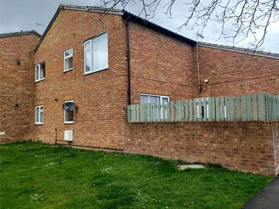 Flat to rent in Sadlers Court, Abingdon, Oxfordshire OX14