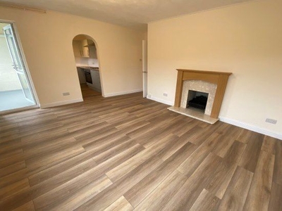 Flat to rent in Selsfield Drive, Brighton BN2