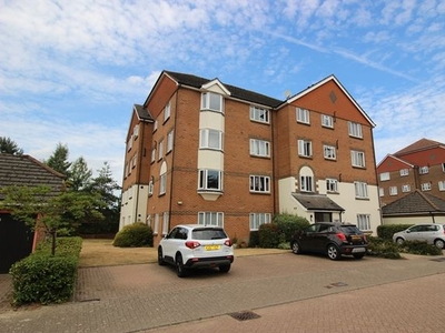 Flat to rent in St Annes, Redhill RH1
