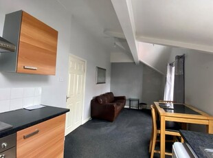Flat to rent in St. Johns Road, Waterloo, Liverpool L22