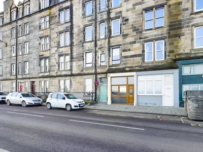 Flat to rent in Starbank Road, Trinity, Edinburgh EH5
