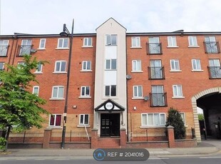 Flat to rent in Stretford Road, Manchester M15