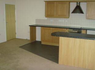 Flat to rent in The Waterfront, Selby YO8