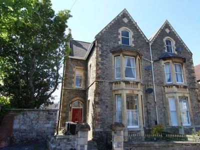 Flat to rent in Victoria Road, Clevedon, Avon BS21