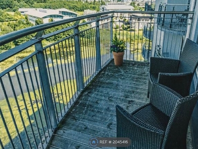Flat to rent in Victoria Wharf, Cardiff CF11