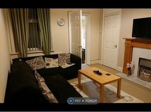 Flat to rent in Warton Terrace, Heaton NE6