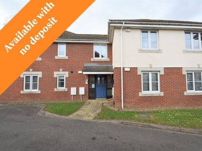 Flat to rent in Wells Close - Silver Sub, Portsmouth, Hampshire PO3