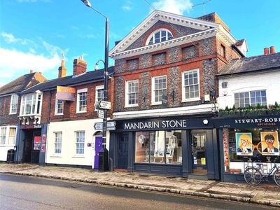 Flat to rent in West Street, Marlow SL7