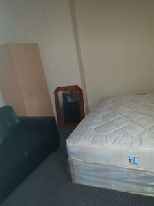 Flat to rent in Westgate Flat 7, Wakefield WF2