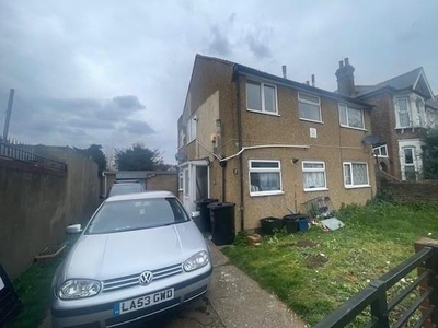 Maisonette to rent in Mitcham Road, Seven Kings, Ilford IG3
