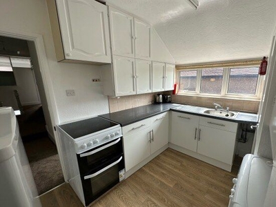 Maisonette to rent in Southfield Road, Oxford OX4