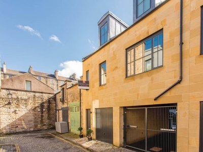 Mews house to rent in Northumberland Place Lane, New Town, Edinburgh EH3