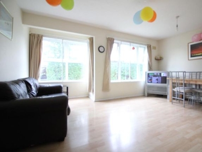 Property to rent in High Street, Langley, Slough SL3