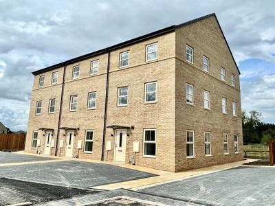Property to rent in Ledger Way, Castleford WF10