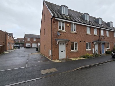 Property to rent in Middlesex Road, New Stoke Village, Coventry CV3