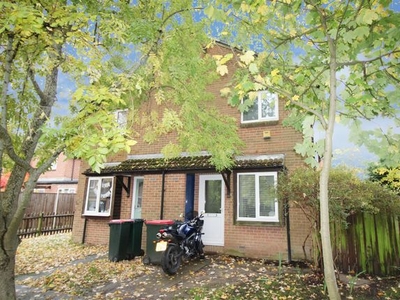 Property to rent in Oakfields, Worth, Crawley, West Sussex. RH10