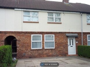 Room to rent in Alcuin Avenue, York YO10