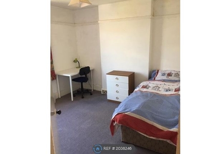 Room to rent in Denmark Road, Bournemouth BH9