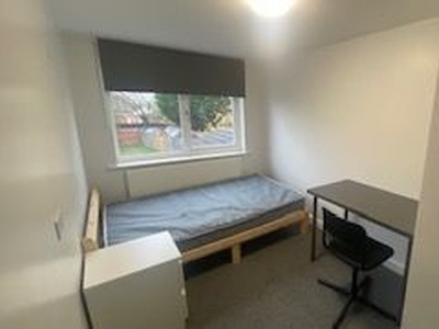 Room to rent in Room 4, Walsall Street, Coventry CV4