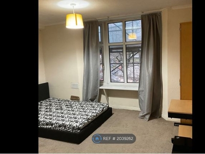 Room to rent in Seymour Court, Birmingham B15