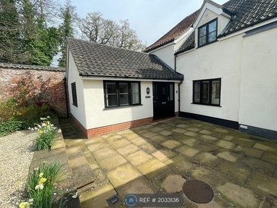Semi-detached house to rent in Broad View, Norwich NR13