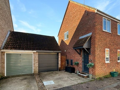 Semi-detached house to rent in Elizabeth Way, Wivenhoe, Colchester CO7