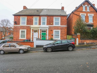 Semi-detached house to rent in North Street, Smethwick B67