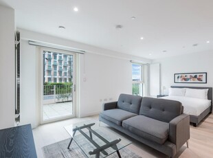 Studio flat for rent in Carrick House, Royal Wharf, Docklands E16