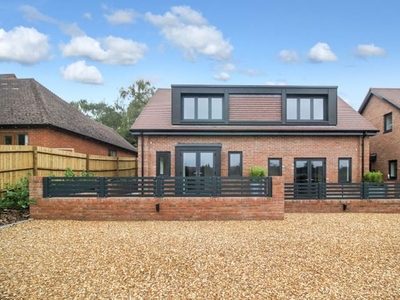 Terraced house to rent in 3 Kings Walk, Boyne Rise, Kings Worthy, Hampshire SO23