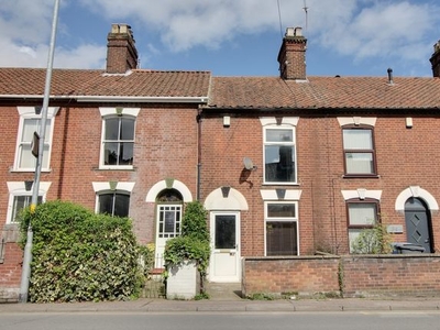 Terraced house to rent in Bull Close Road, Norwich NR3