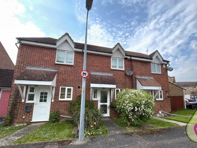 Terraced house to rent in Chalkdown, Stevenage, Hertfordshire SG2
