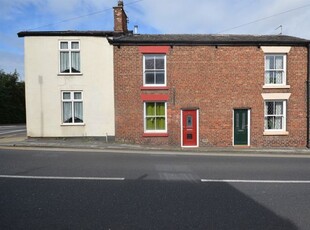 Terraced house to rent in Chester Road, Hazel Grove, Stockport SK7