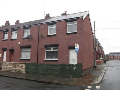 Terraced house to rent in Copperfield Walk, Leeds LS9