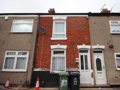 Terraced house to rent in Harold Street, Grimsby DN32