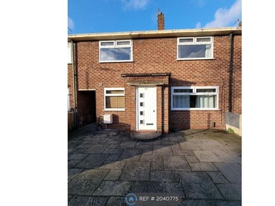 Terraced house to rent in Hoylake Road, Sale M33