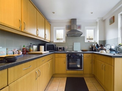 Terraced house to rent in Milner Road, Brighton, East Sussex BN2