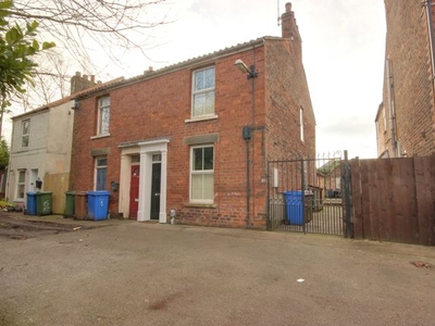 Terraced house to rent in Norwood Dale, Beverley HU17