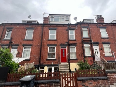 Terraced house to rent in Primrose Lane, Leeds LS11