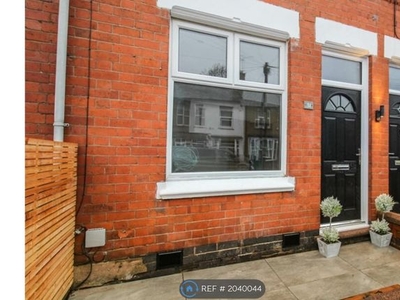 Terraced house to rent in Shakleton Road, Coventry CV5
